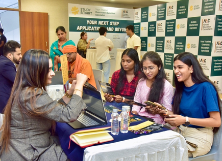 Study Smart Successfully Hosts the Global Education Fair in Nashik – April 4th, 2025